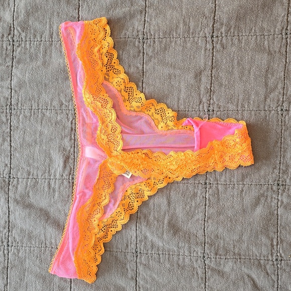🍑Victorias Secret Tease Thong🍑 - Picture 4 of 5